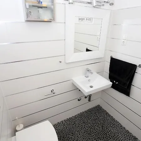 Apartment 'white House' Luxury Seafront With Pool *