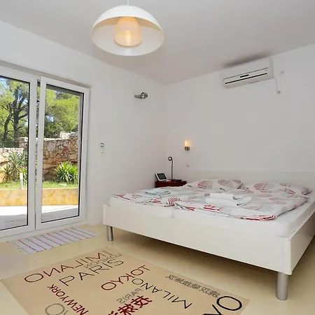'white House' Luxury Seafront With Pool *